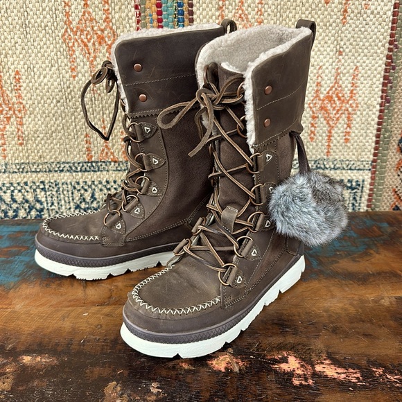 Manitobah Pacific trail boots. New with tags from Sundance. - Picture 1 of 7